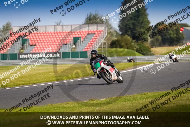 enduro digital images;event digital images;eventdigitalimages;no limits trackdays;peter wileman photography;racing digital images;snetterton;snetterton no limits trackday;snetterton photographs;snetterton trackday photographs;trackday digital images;trackday photos